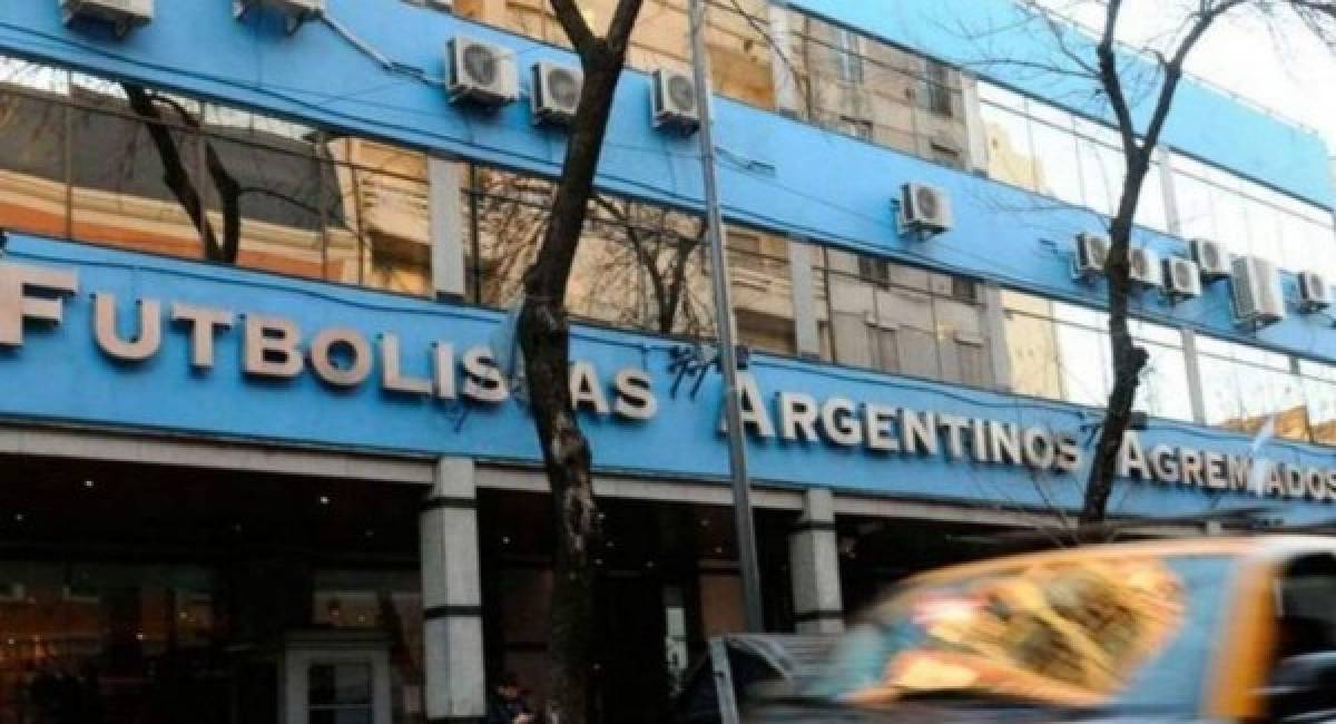 Argentina: Futbolistas no se rinden y el paro sigue