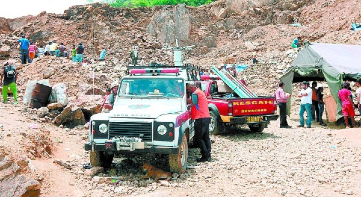 Reanudan labores de búsqueda de los mineros atrapados en El Corpus