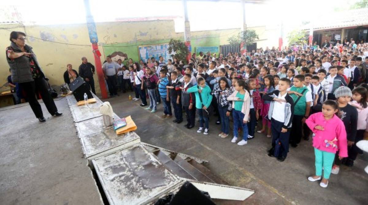 Honduras: Maestros llegan a las aulas en inicio de año escolar sin salario