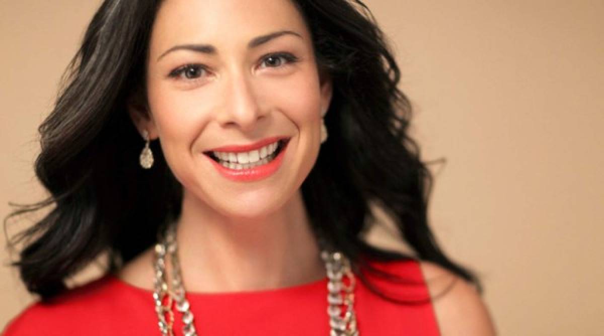 El duro pasado de Stacy London, la famosa asesora de moda del programa 'No te lo pongas'