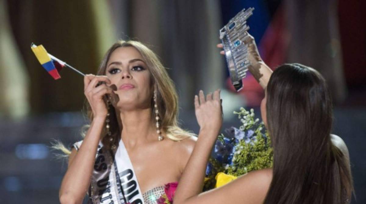 Steve Harvey llora y pide perdón a Miss Colombia