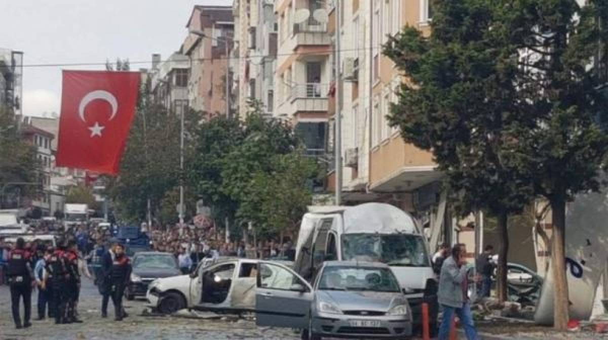 Explosión cerca de aeropuerto en Turquía podría ser un ataque terrorista