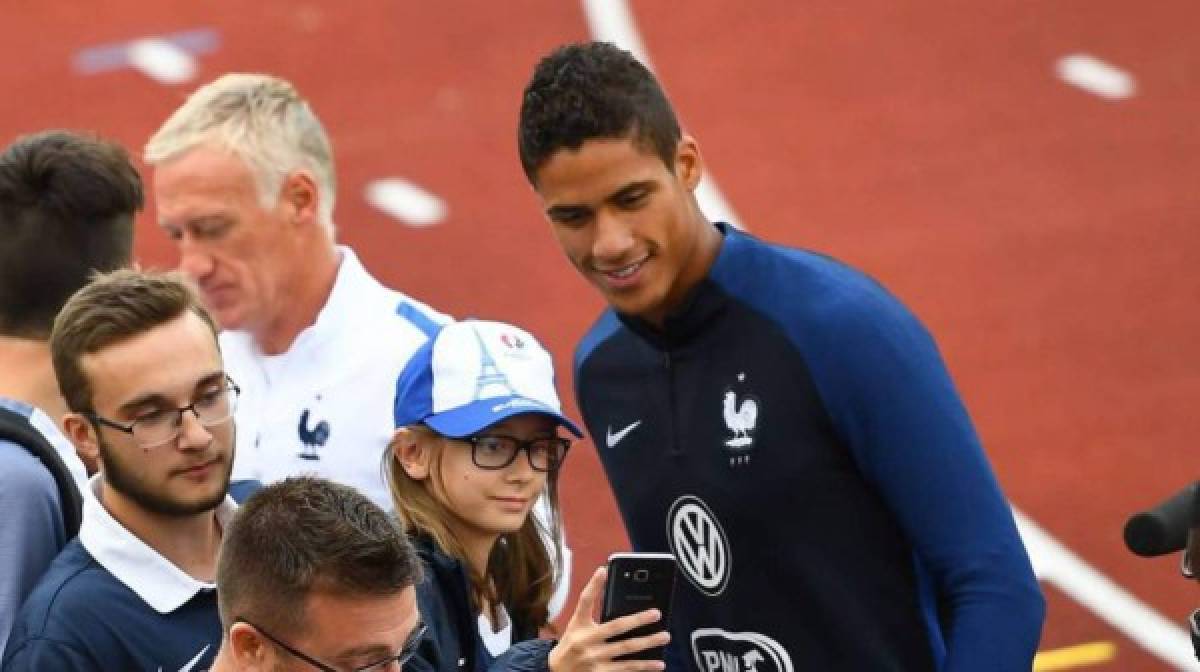 Raphael Varane será baja con la selección francesa por lesión, confirma Zidane