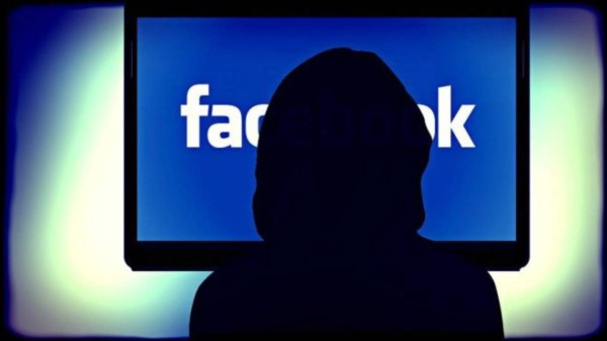 Facebook rastrea los movimientos de tu mouse