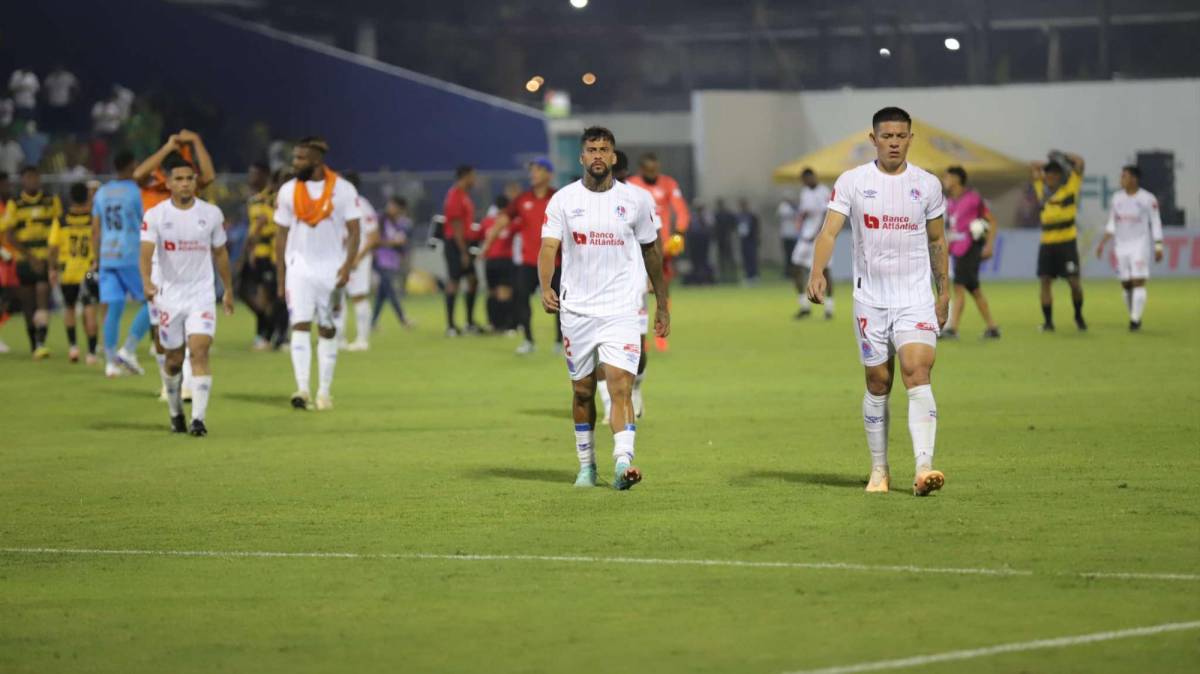 No se vio: Tristeza de jugadores de Olimpia, Menjívar ante la afición y llenazo en el Morazán