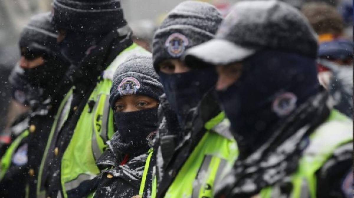 FOTOS: así resiste la gente bajo la súper nevada en Estados Unidos  