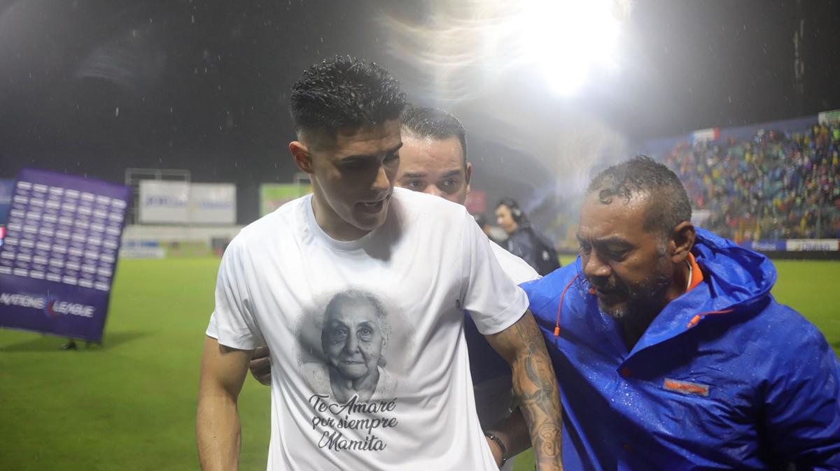 Durante victoria de la H ante México, Luis Palma dedica sus goles a su “mamita”