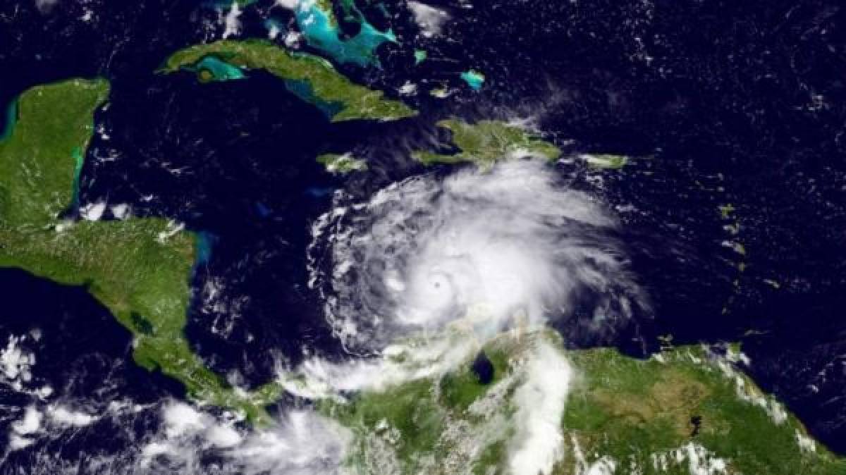 Haití, Jamaica y Cuba se preparan para el poderoso huracán Matthew