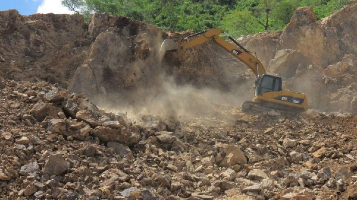 Nuevo derrumbe en mina Cuculmeca retrasa rescate de mineros soterrados