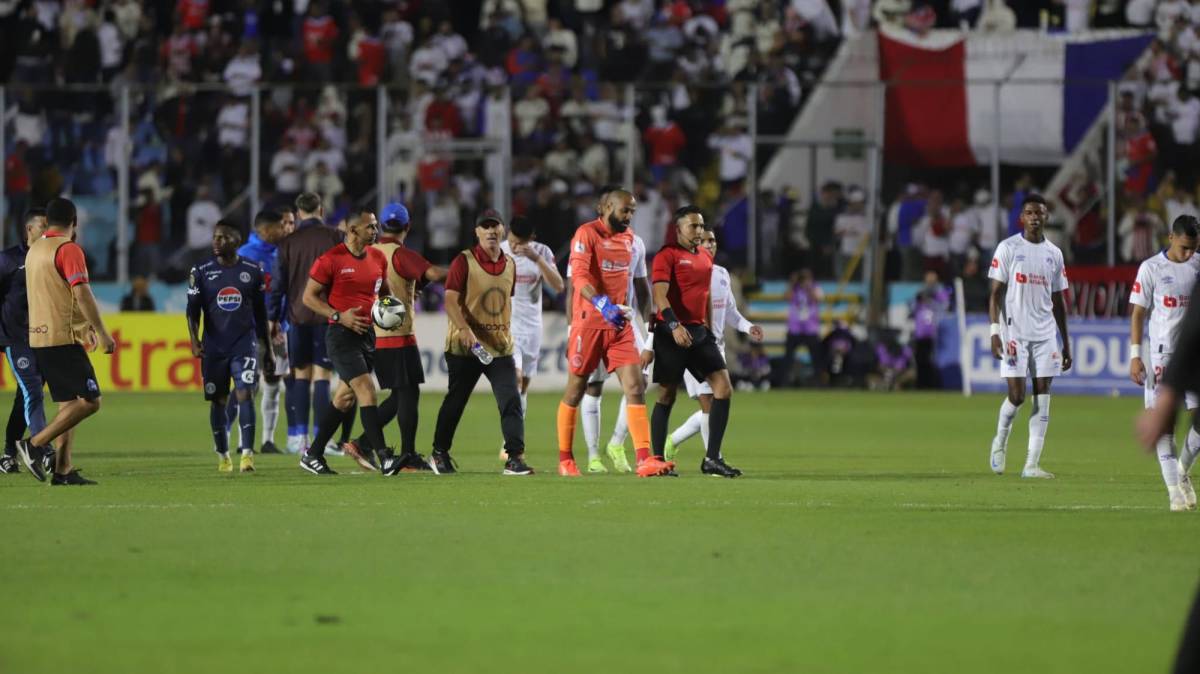 Tristeza del Olimpia tras perder final y no poder conseguir el penta en despedida de Troglio