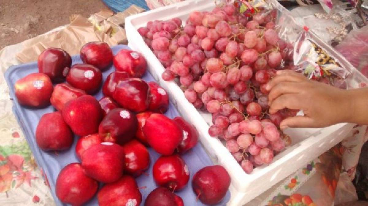 Navidad: Hondureños consumirán unas 300 mil cajas de uvas y manzanas