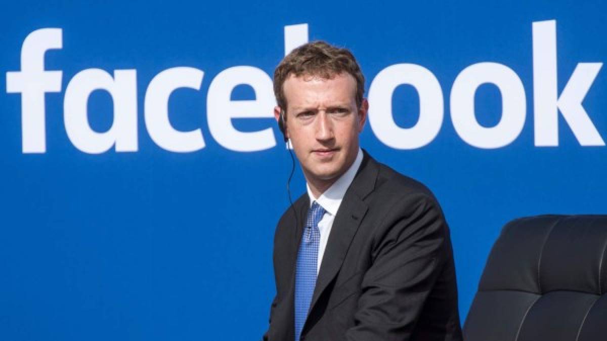 Hackers logran ingresar a las redes sociales de Mark Zuckerberg