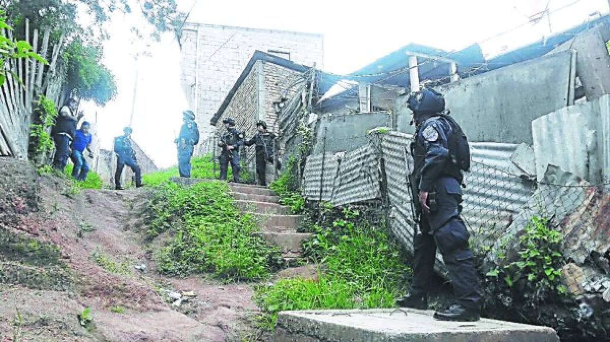 Fiscalía y agentes policiales allanan una casa equivocada en la colonia Las Palmas de Tegucigalpa