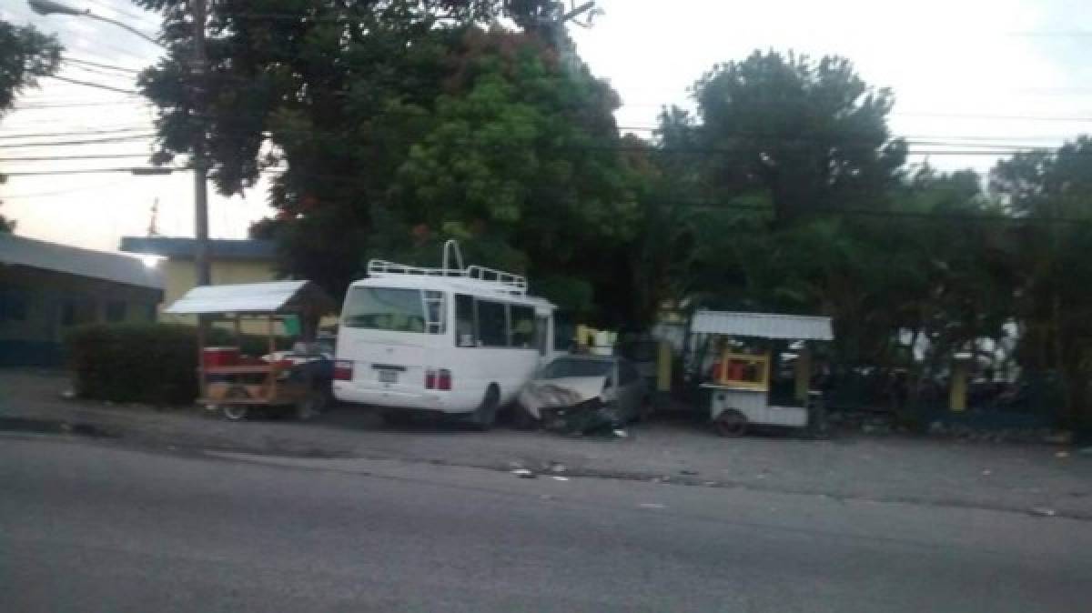 Un muerto y varios heridos en atentado a bus en La Ceiba