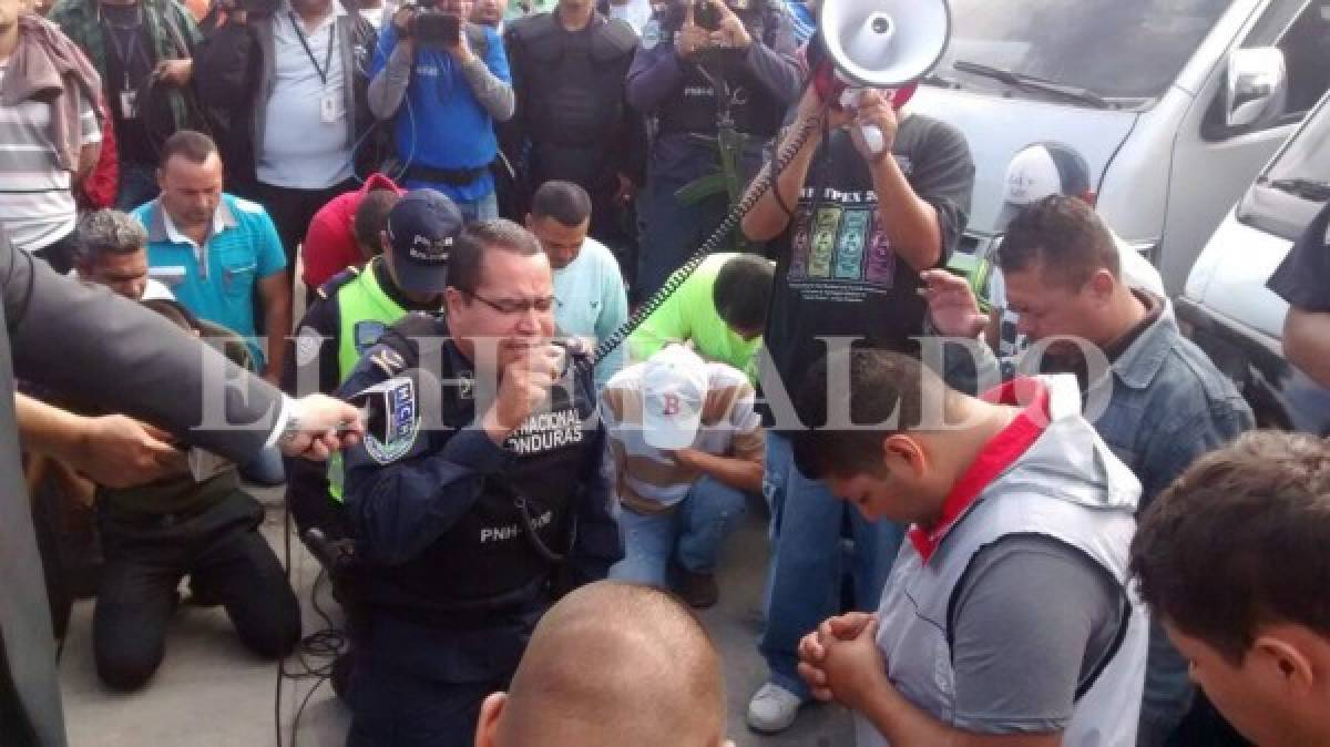 Dueños y conductores de rapiditos protestan en la capital de Honduras