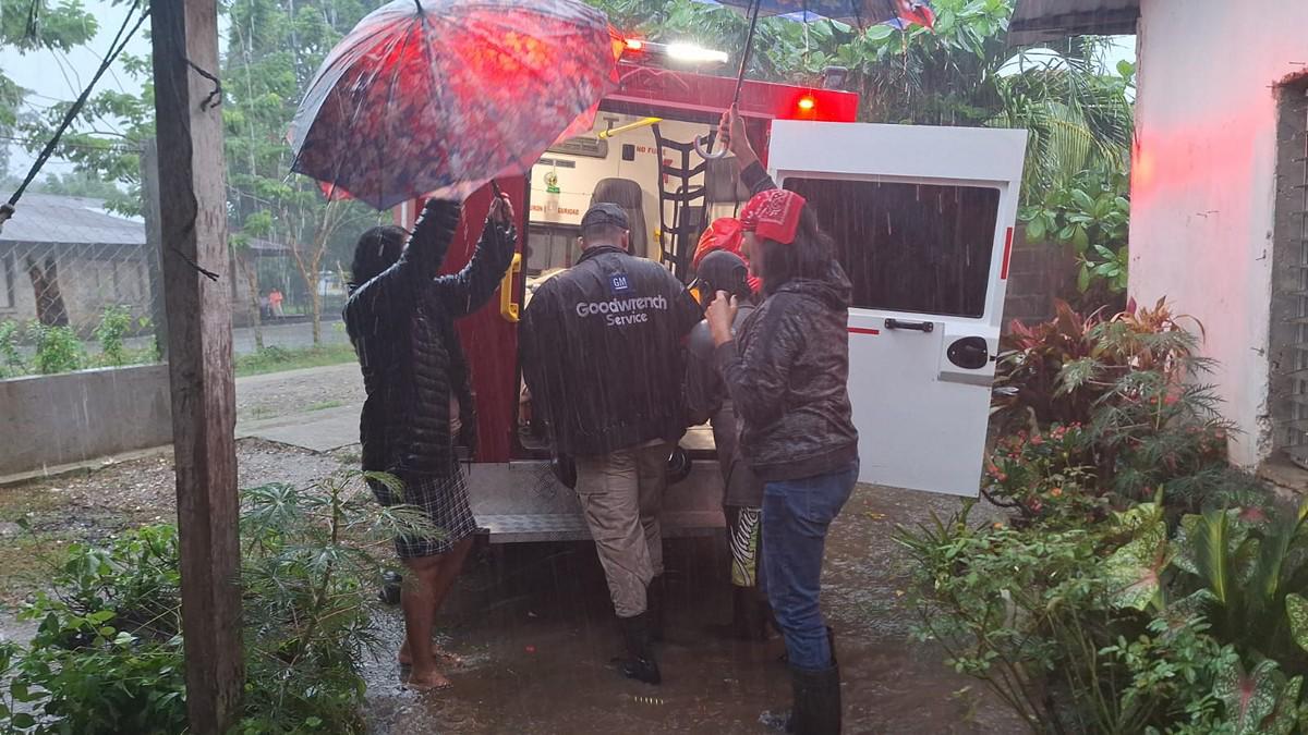 Cientos de afectados y zonas incomunicadas en norte de Honduras por tormenta tropical Sara