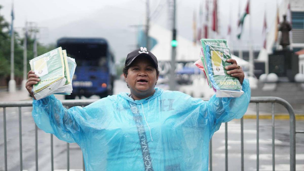 Honduras vs México: Policía blinda el estadio Morazán y así luce desde temprano