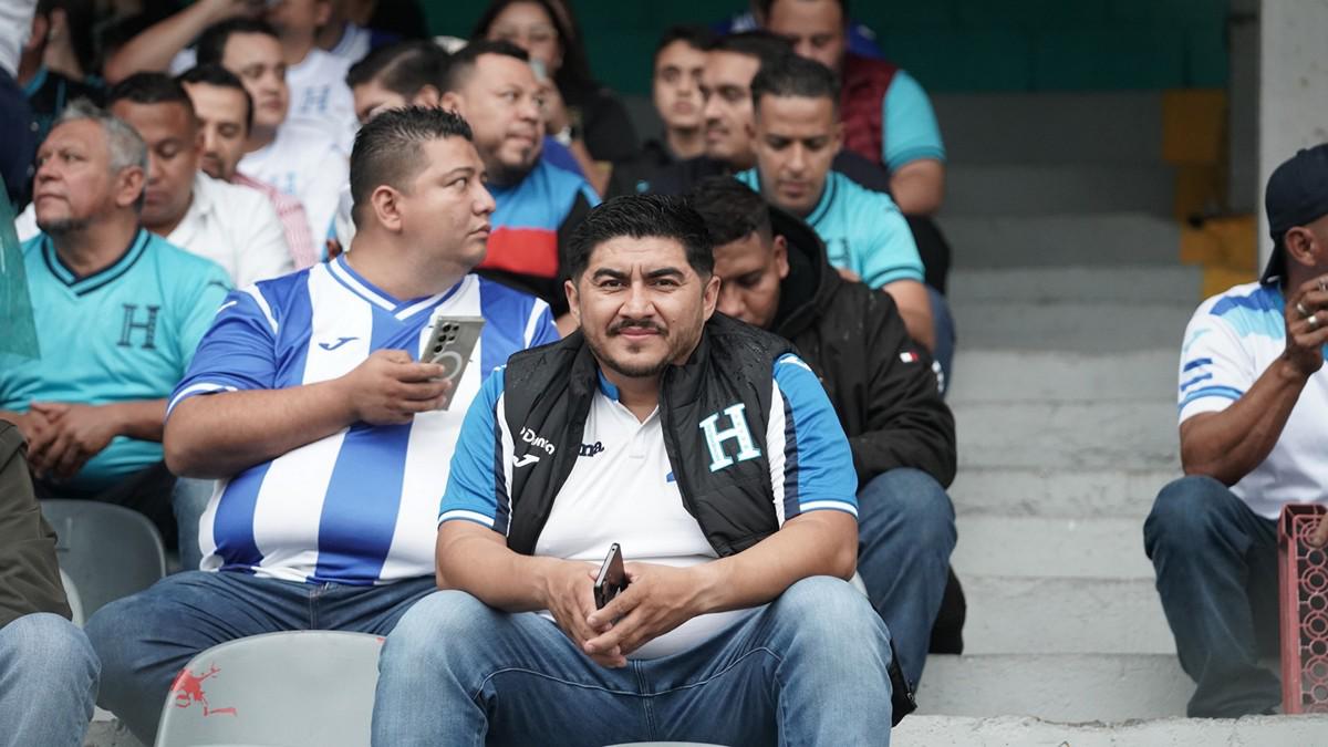 Los primeros aficionados ya están listos para el Honduras vs México