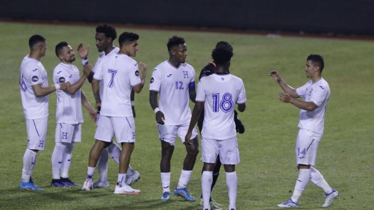 Futbolistas ausentes, cruce de declaraciones y amistoso cancelado: las polémicas en la Selección de Honduras