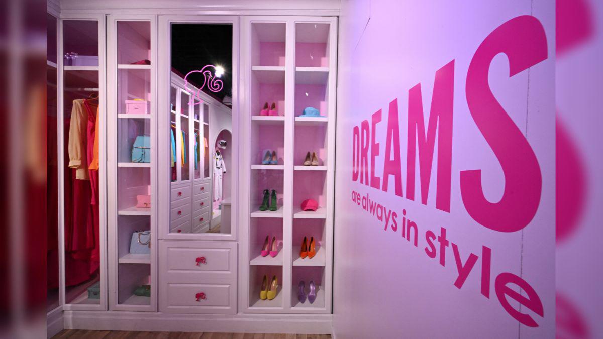 Barbie Style Closet 