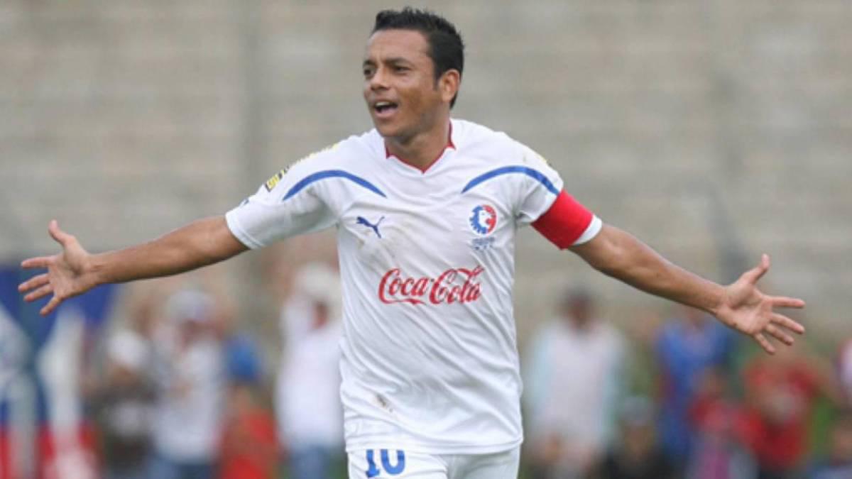 Wilmer Velásquez revela el mejor 11 de Olimpia de los  jugadores que él compartió en camerino