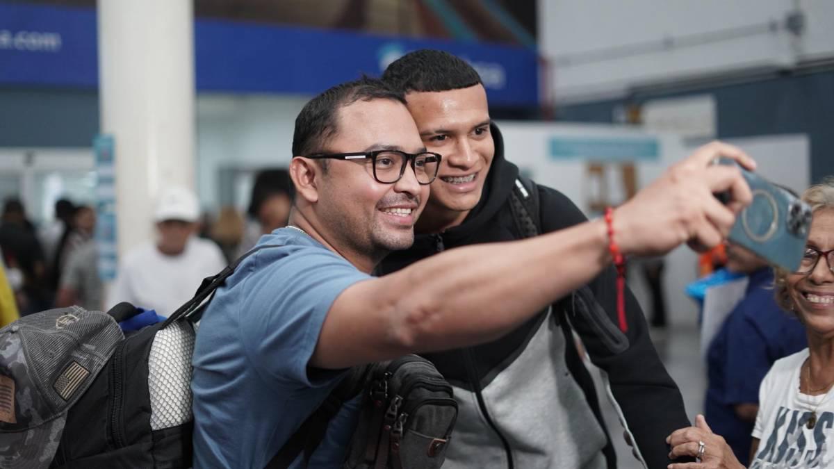 Luis Palma y Kervin Arriaga llegaron a Honduras para enfrentar a México: Así fueron recibidos