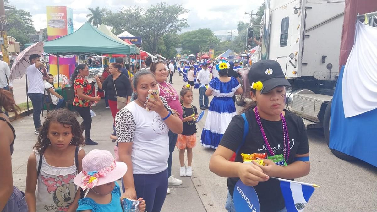 Alegría y sabor: el ambiente en el Carnaval de Tegucigalpa