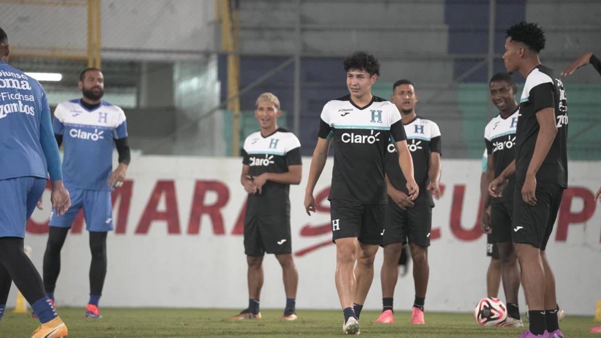 Arboleda se pone la camisa de la Selección de Honduras: Así fue el primer entreno