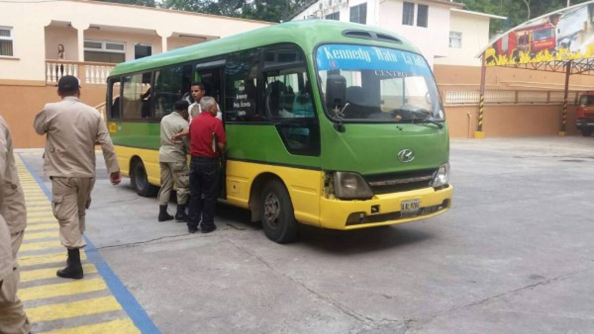 Dos mujeres heridas en violento asalto dentro de bus a la altura del estadio Nacional de Tegucigalpa