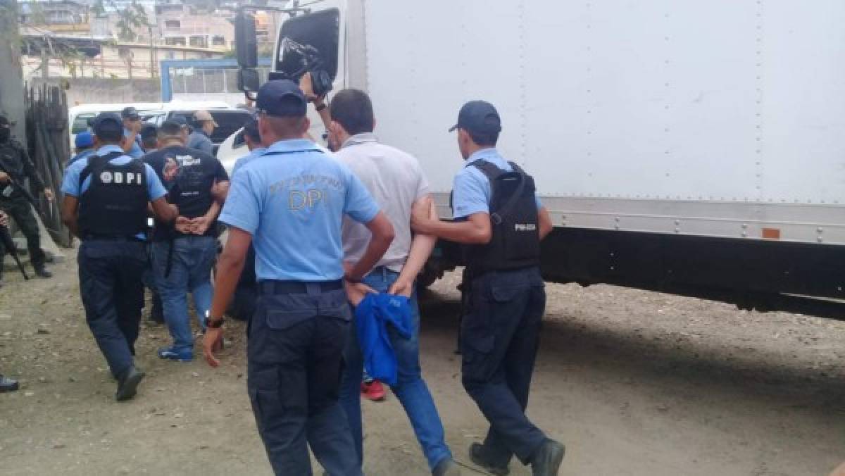 Cinco detenidos por robar camiones con mercadería de contrabando en El Carrizal