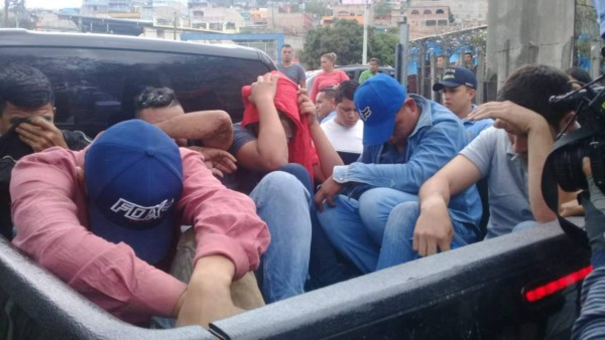 Cinco detenidos por robar camiones con mercadería de contrabando en El Carrizal