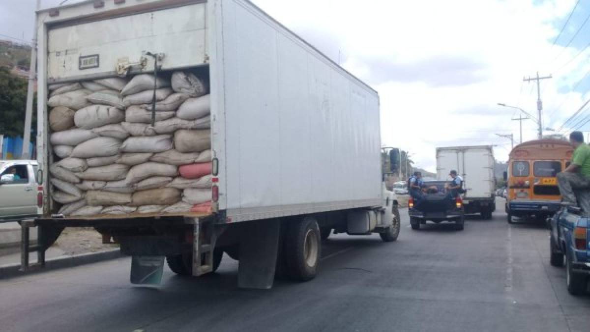 Cinco detenidos por robar camiones con mercadería de contrabando en El Carrizal