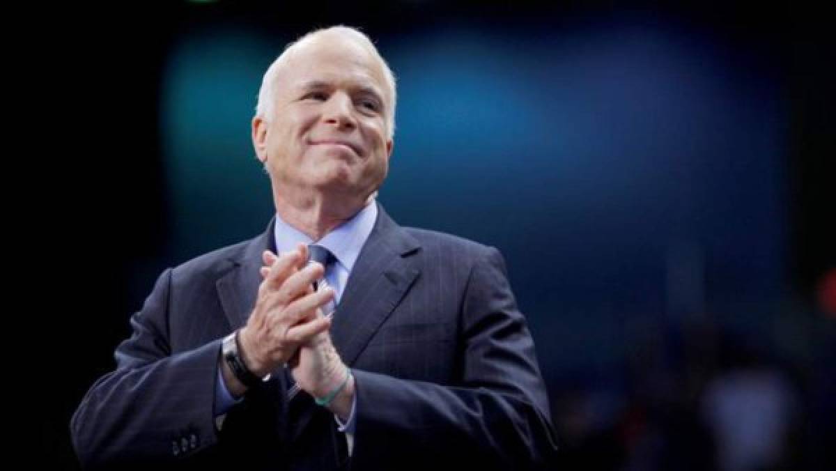 Senador estadounidense John McCain padece cáncer cerebral   