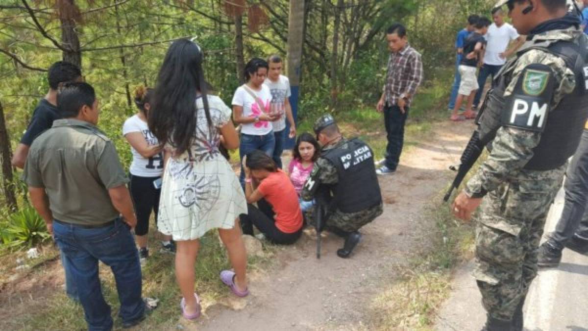 Cinco lesionados tras caer vehículo en hondonada   