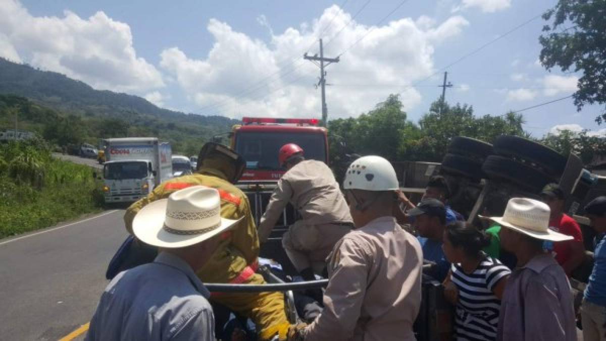 Muere segunda víctima de fatal accidente entre rastra y vehículo pick up en Copán