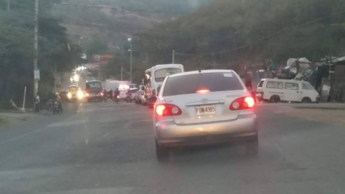 Motociclista muere arrollado por un camión de basura a la altura de la colonia Cerro Grande