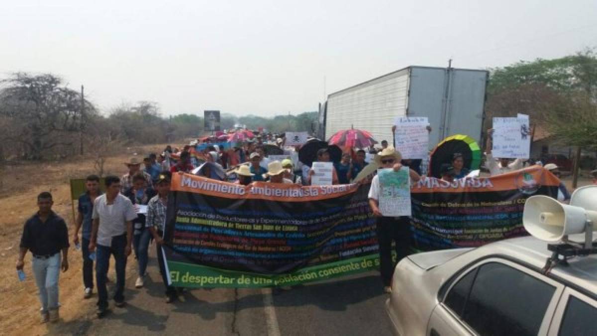 Comunidades protestan contra minería en Día Mundial de la Tierra