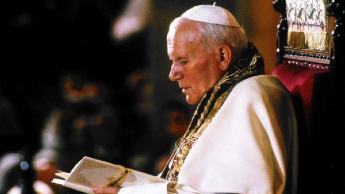 Relación entre Juan Pablo II y universitaria no era 'excepcional'