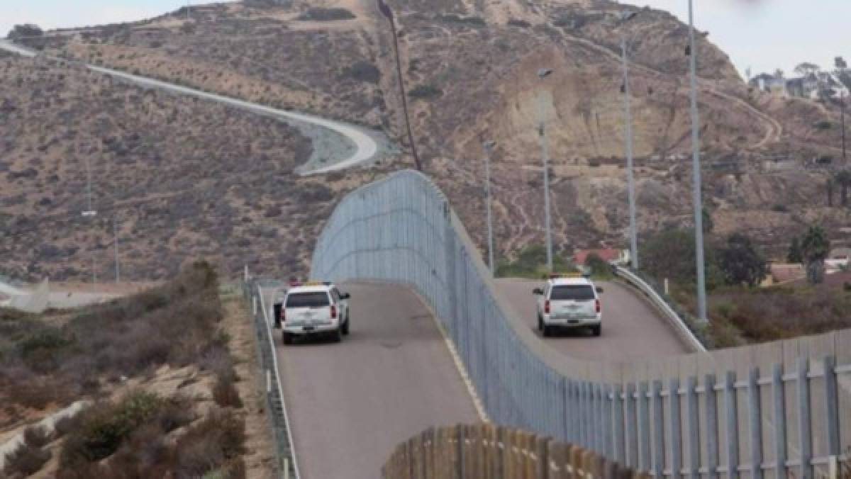 El muro fronterizo con México debería estar terminado en dos años