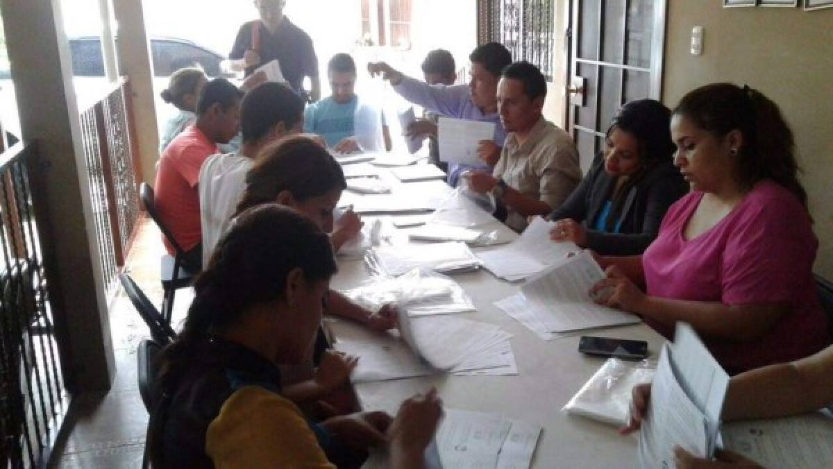 'Hay que ponerle límites al poder”, dicen decenas de nacionalistas