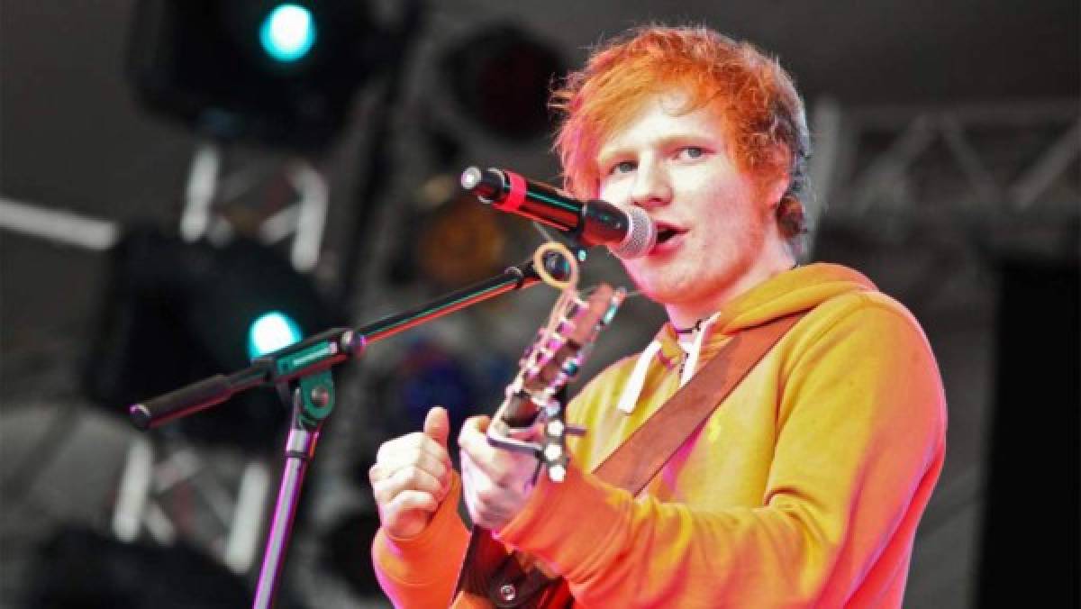 Ed Sheeran recuerda íntimos momentos de su juventud en su nuevo video