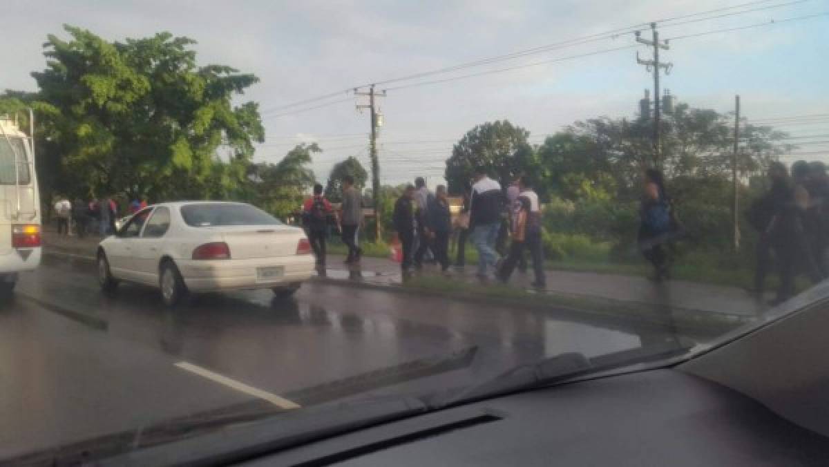 Honduras: Desalojan a transportistas que se habían tomado el bulevar del Sur en SPS