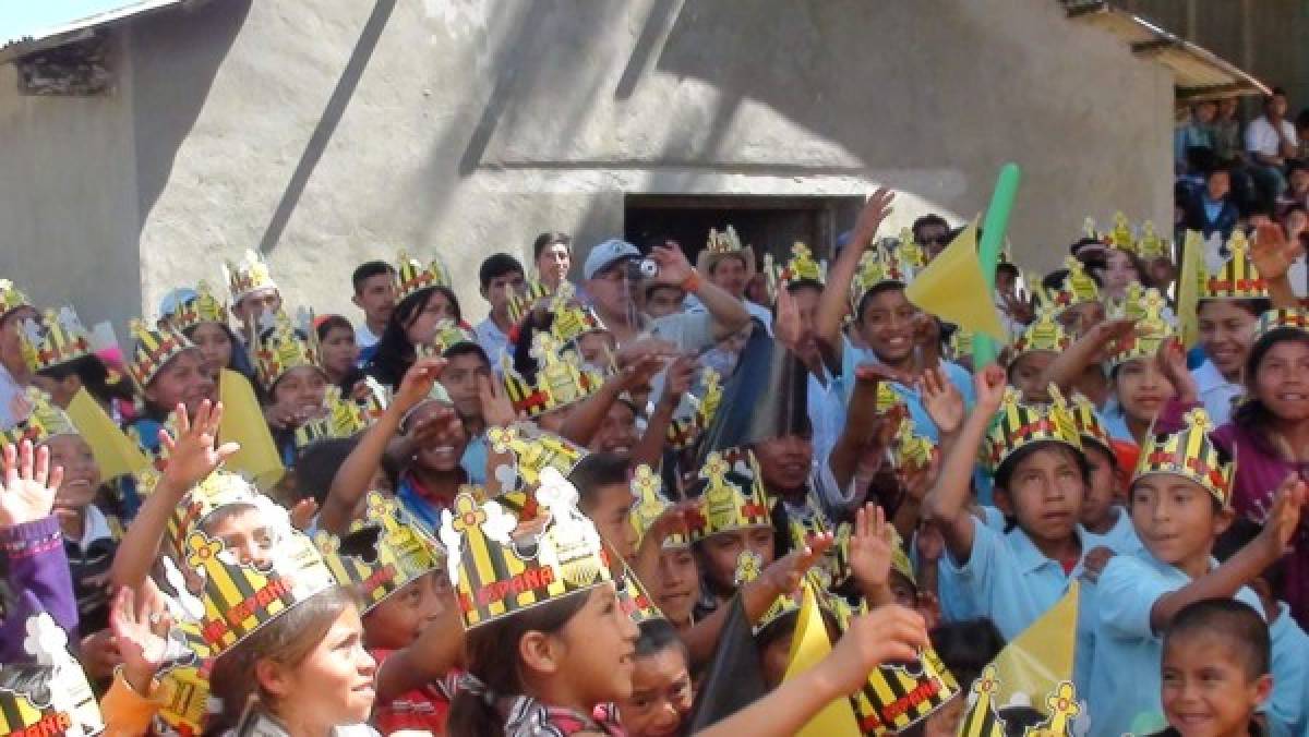 Así reciben los niños las ayudas de BORET.