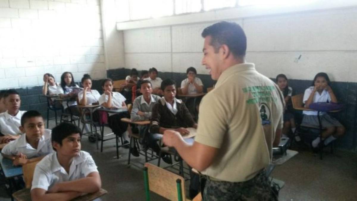 Colegios de la capital de Honduras vuelven a impartir clases con normalidad