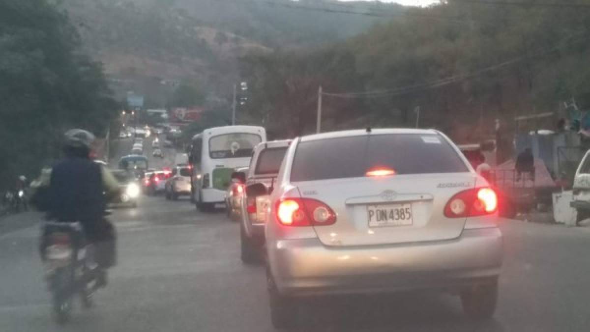 Motociclista muere arrollado por un camión de basura a la altura de la colonia Cerro Grande