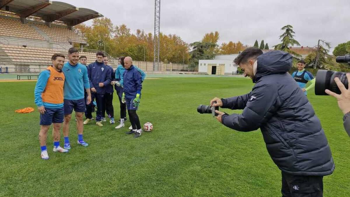 Fue campeón del mundo con Messi y Argentina en Qatar 2022 y reaparece en tercera división