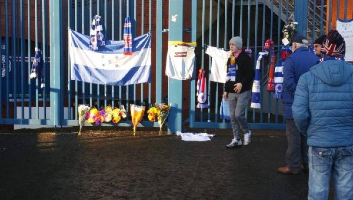 Rangers FC rinde homenaje a Arnold Peralta