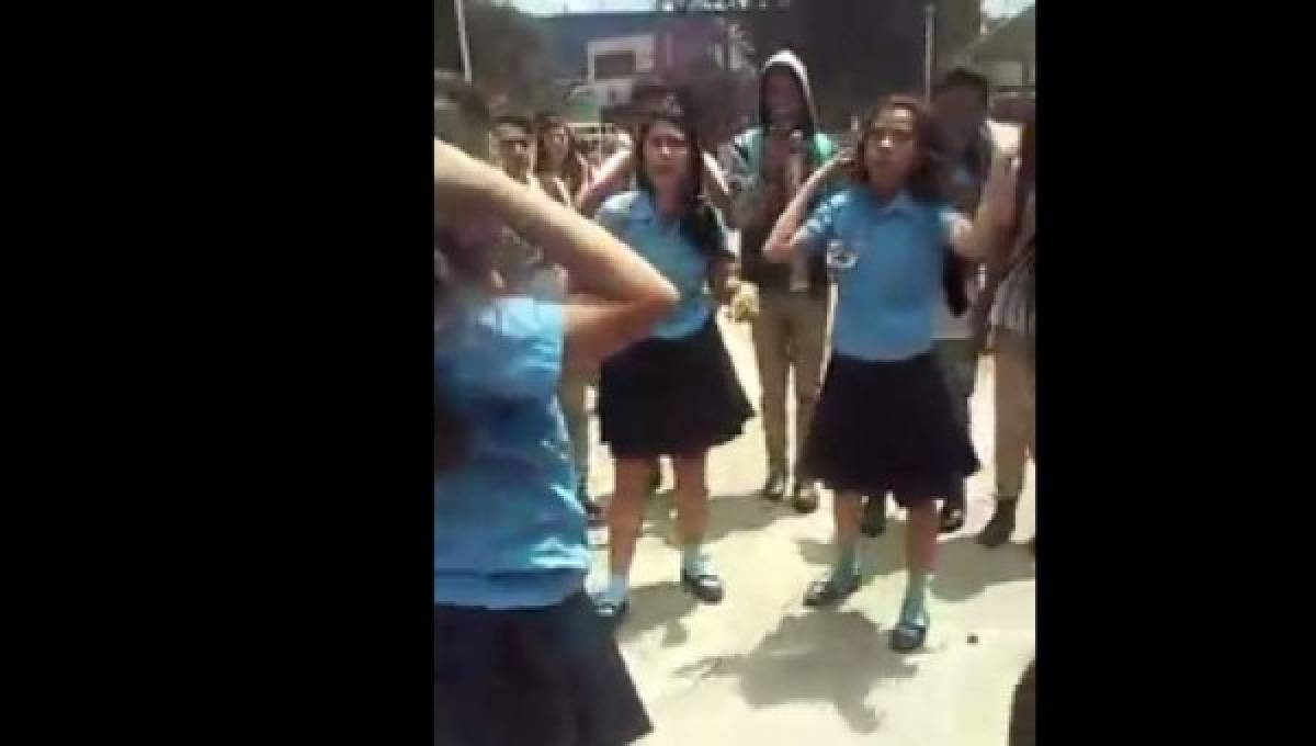 Honduras: Alumnas del Instituto Jesús Milla Selva protagonizan pelea callejera  