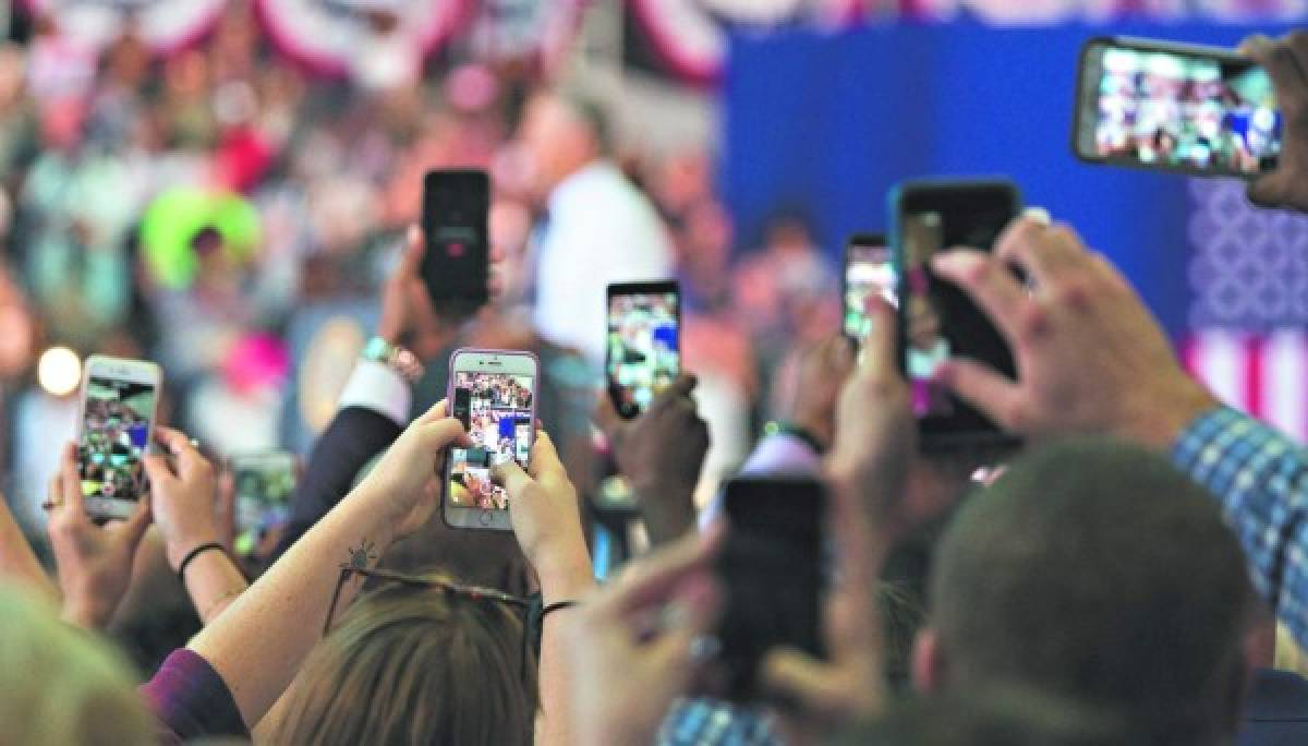 Barack Obama trabaja para transformar su popularidad en votos para Hillary Clinton