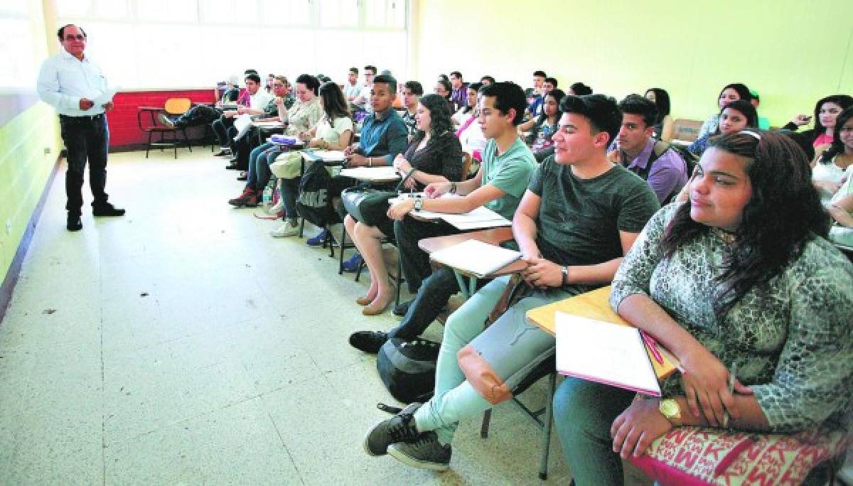 Más de 34 mil alumnos están a la espera de cupos en la UNAH